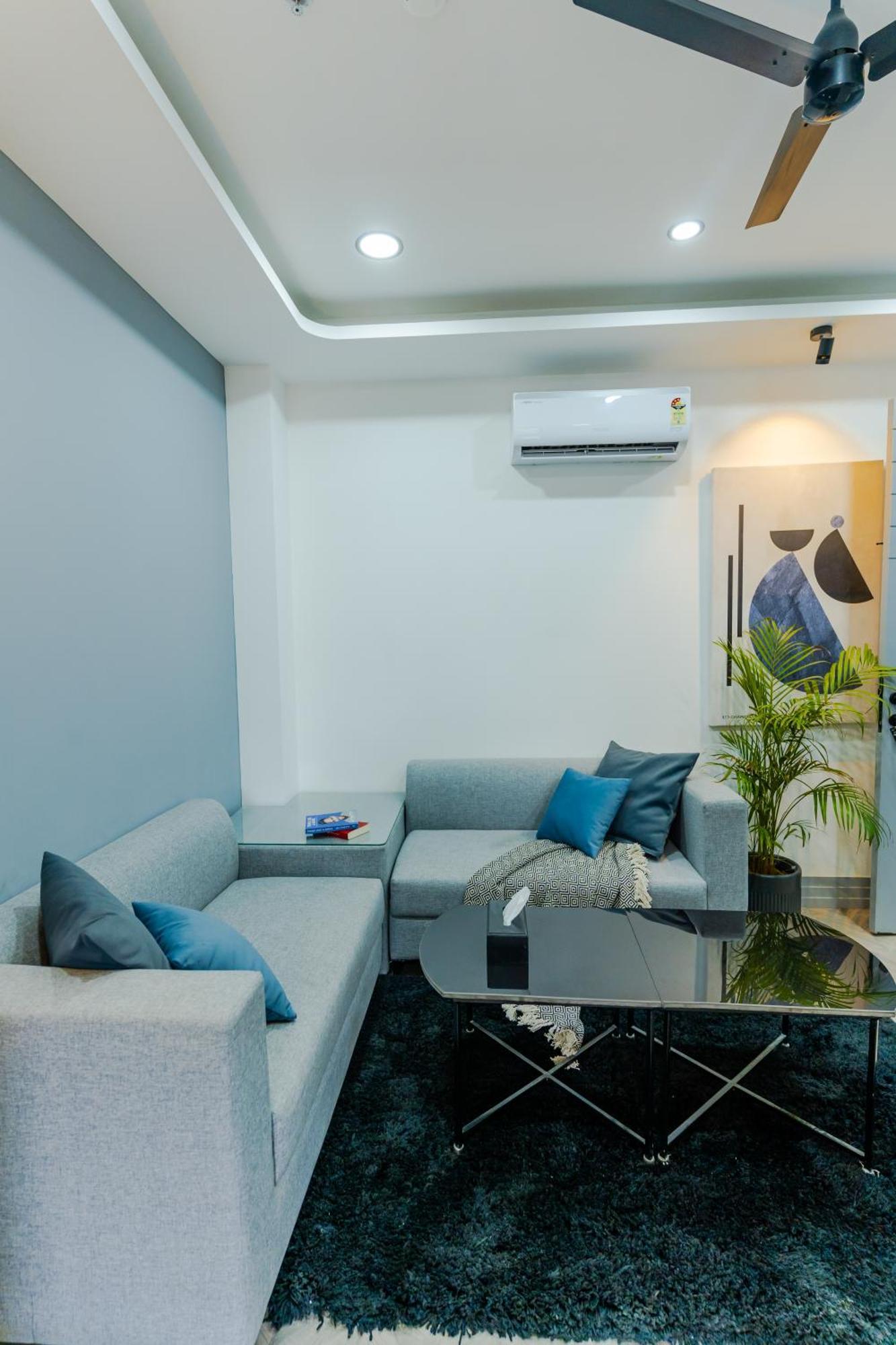 Bedchambers Luxury Apartment Near Golf Course Road Гургаон Экстерьер фото