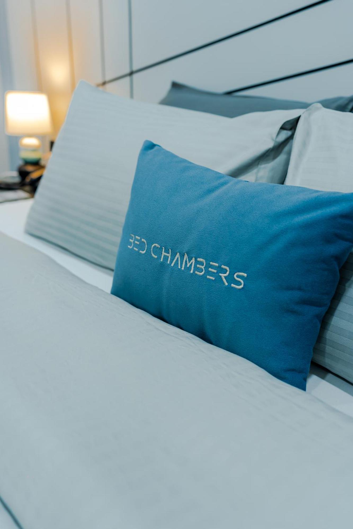 Bedchambers Luxury Apartment Near Golf Course Road Гургаон Экстерьер фото