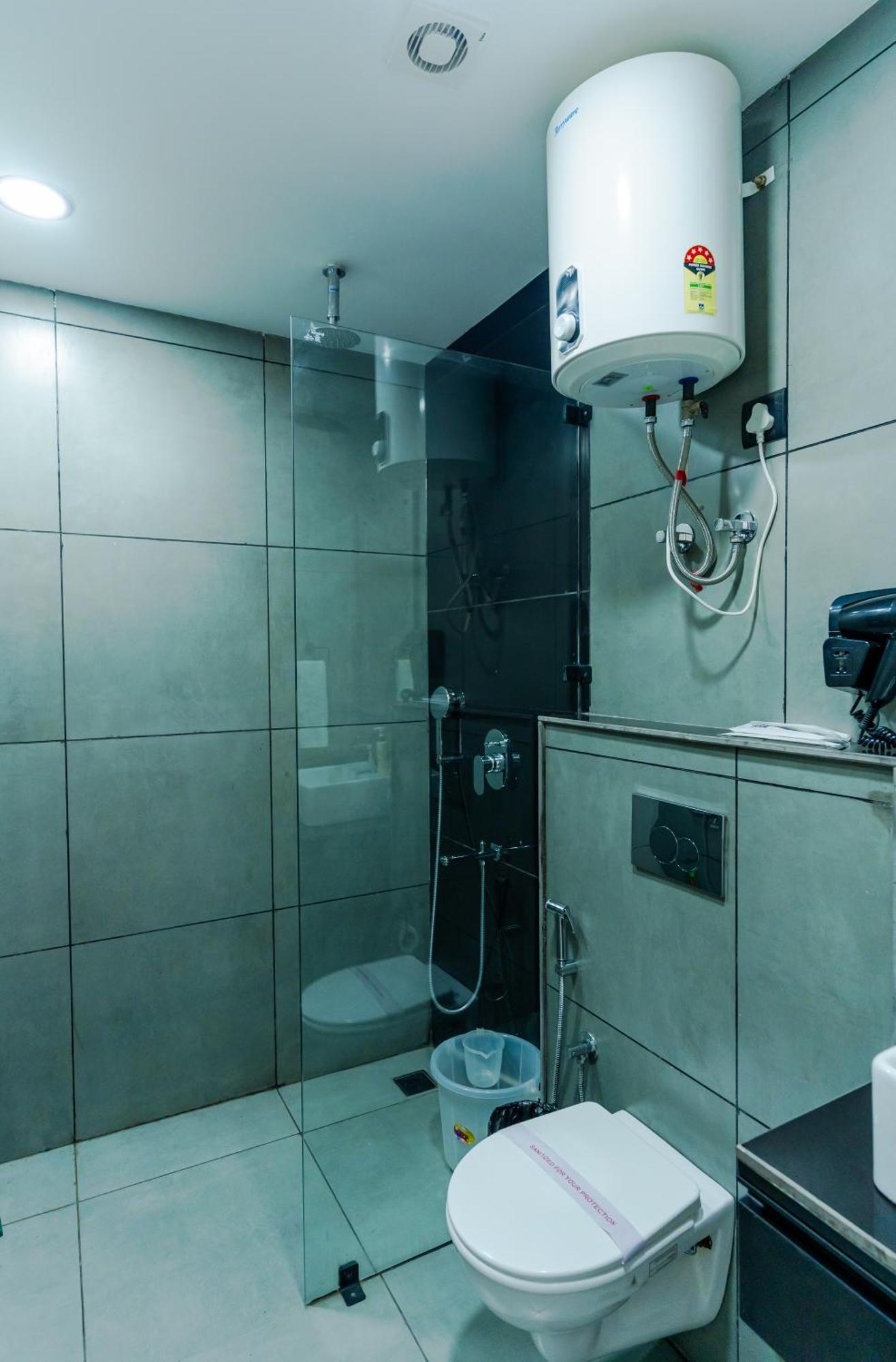 Bedchambers Luxury Apartment Near Golf Course Road Гургаон Экстерьер фото